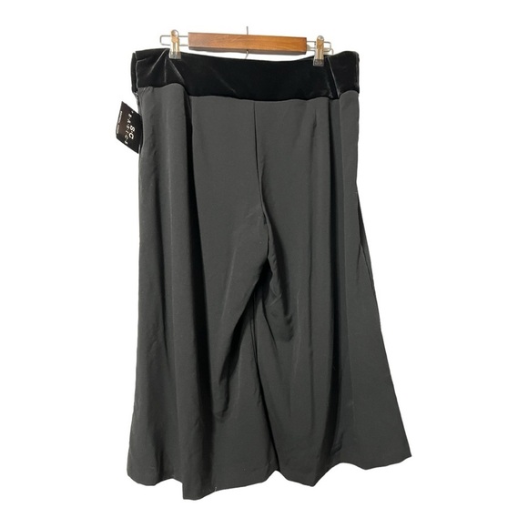 S.C. Basics Black Culottes Side Zip Velvet Waist Band Stretch Comfort Size 16 - Picture 2 of 8